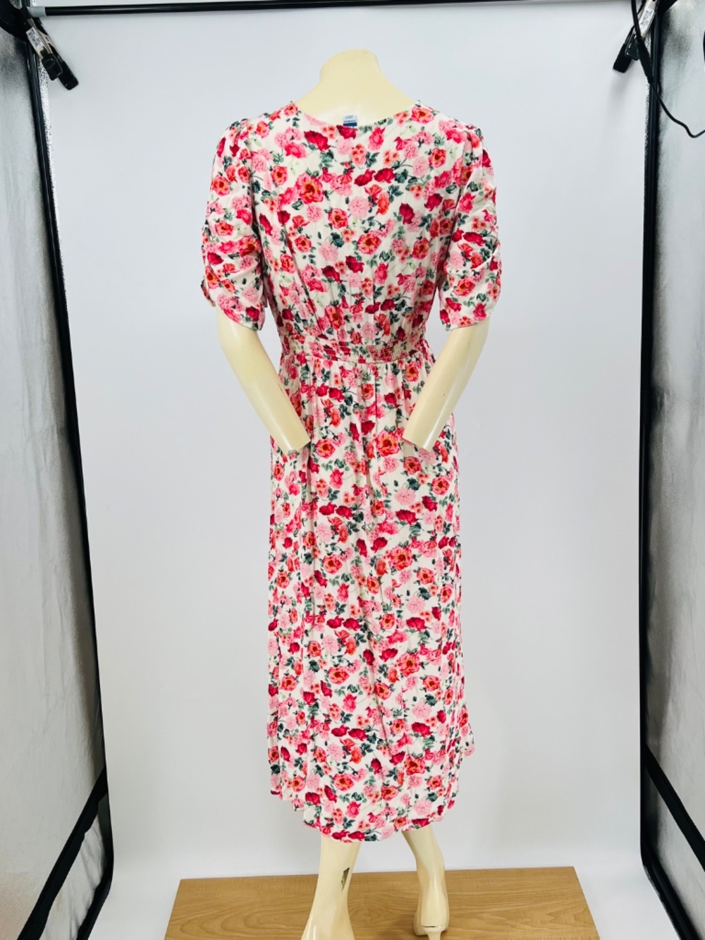 Old Navy NWT Short Sleeve Floral Midi Dress L V-Neck Puff Roses Lightweight Vaca - Picture 6 of 15